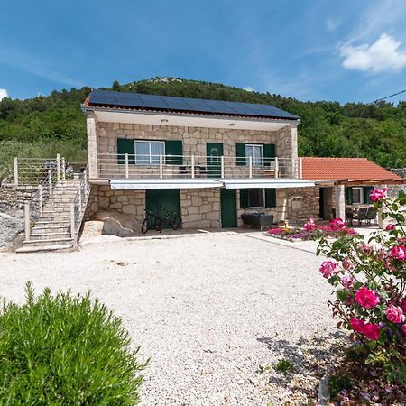 Villa Zuza Bristivica ภายนอก รูปภาพ