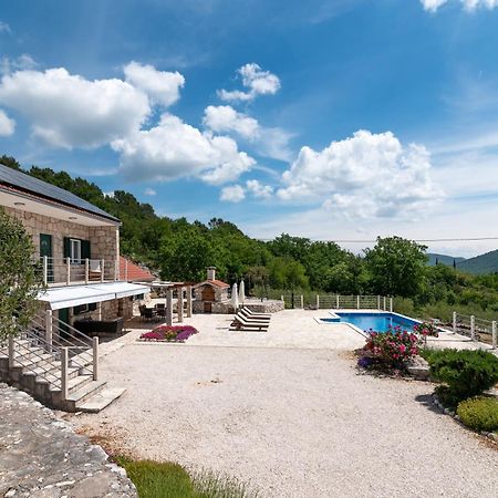 Villa Zuza Bristivica ภายนอก รูปภาพ