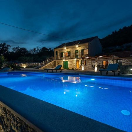 Villa Zuza Bristivica ภายนอก รูปภาพ