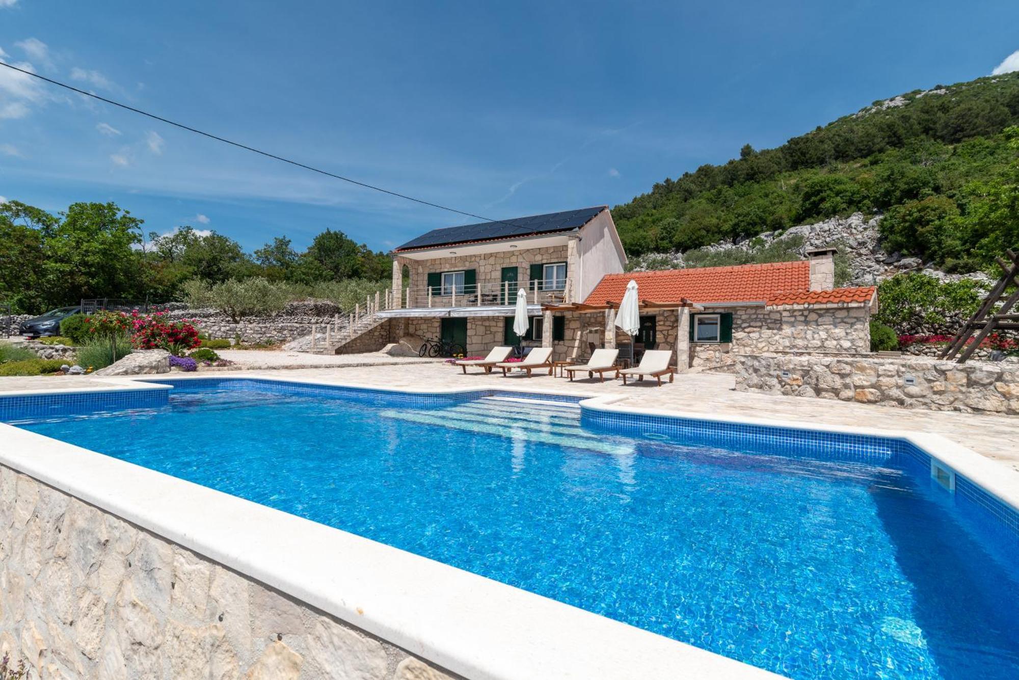 Villa Zuza Bristivica ภายนอก รูปภาพ