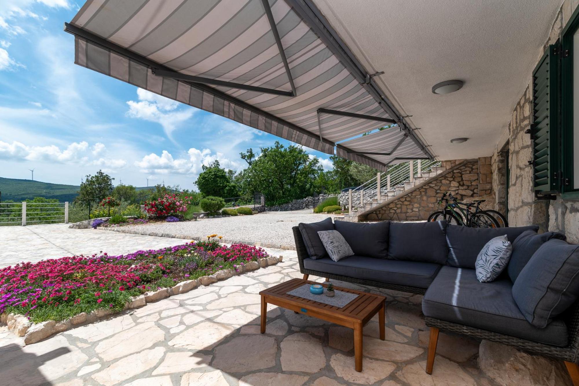 Villa Zuza Bristivica ภายนอก รูปภาพ