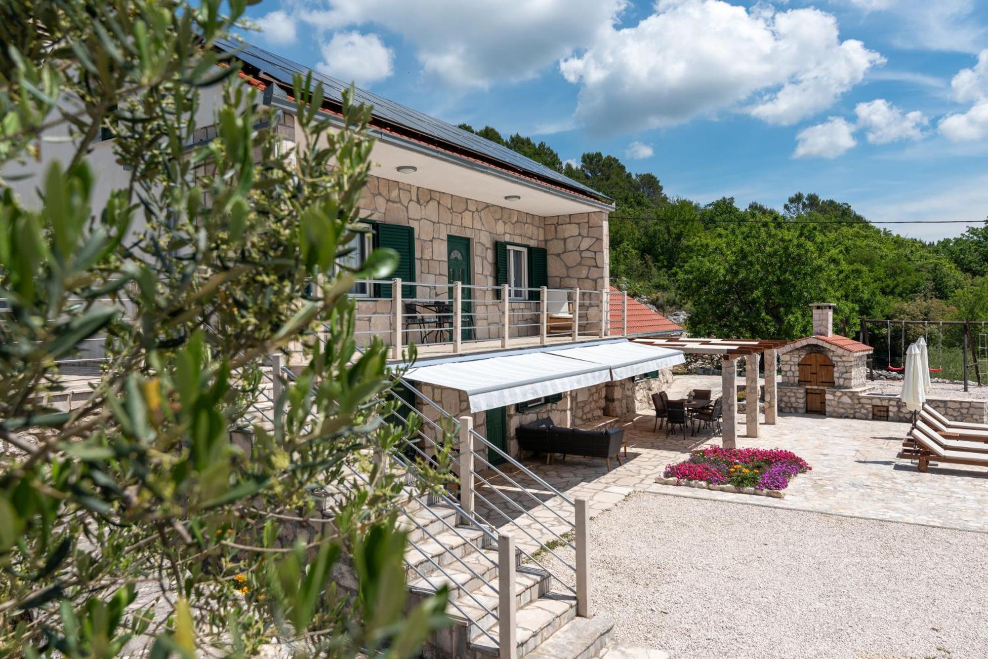 Villa Zuza Bristivica ภายนอก รูปภาพ