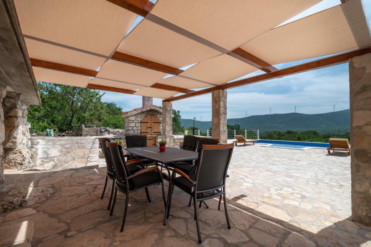 Villa Zuza Bristivica ภายนอก รูปภาพ