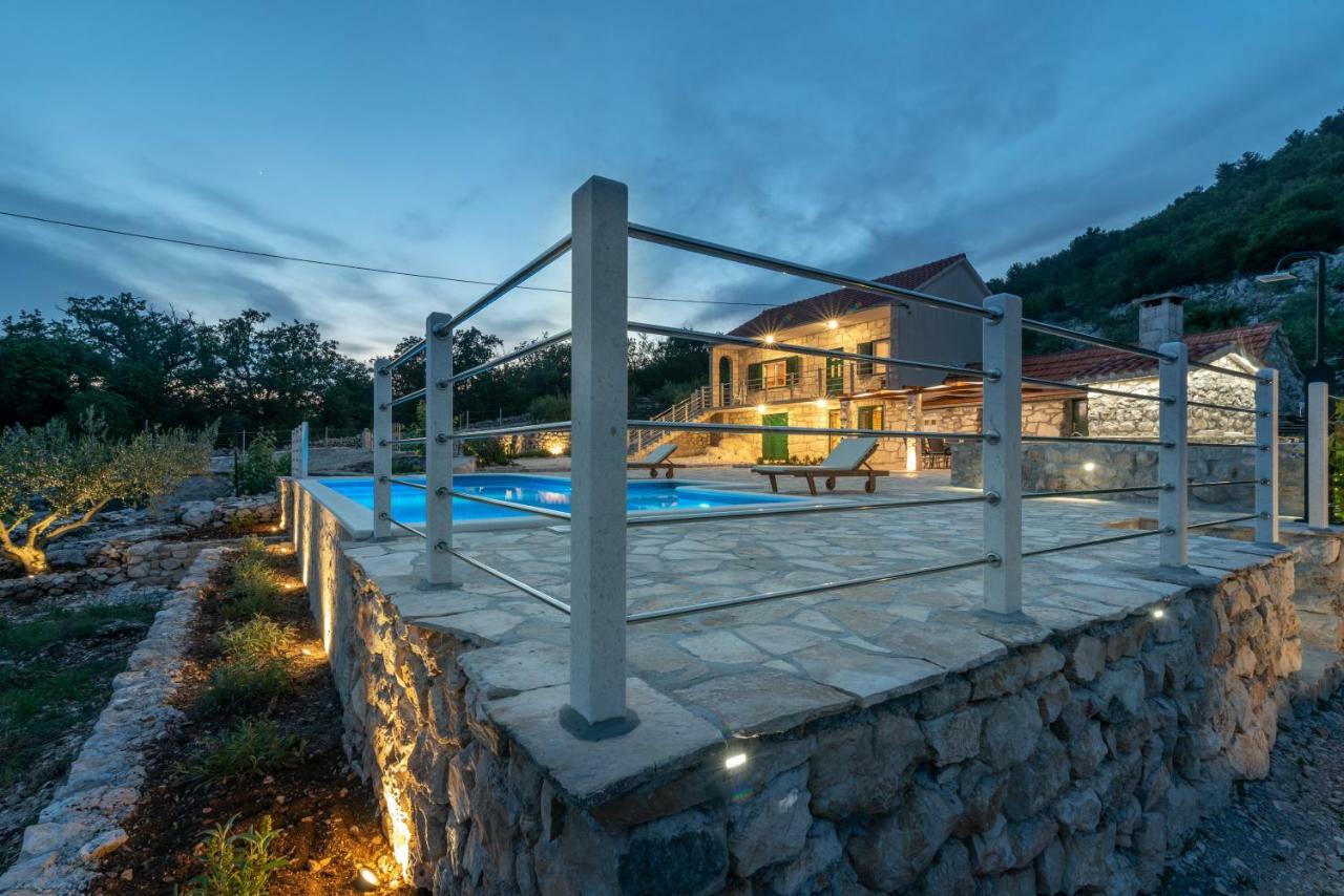 Villa Zuza Bristivica ภายนอก รูปภาพ
