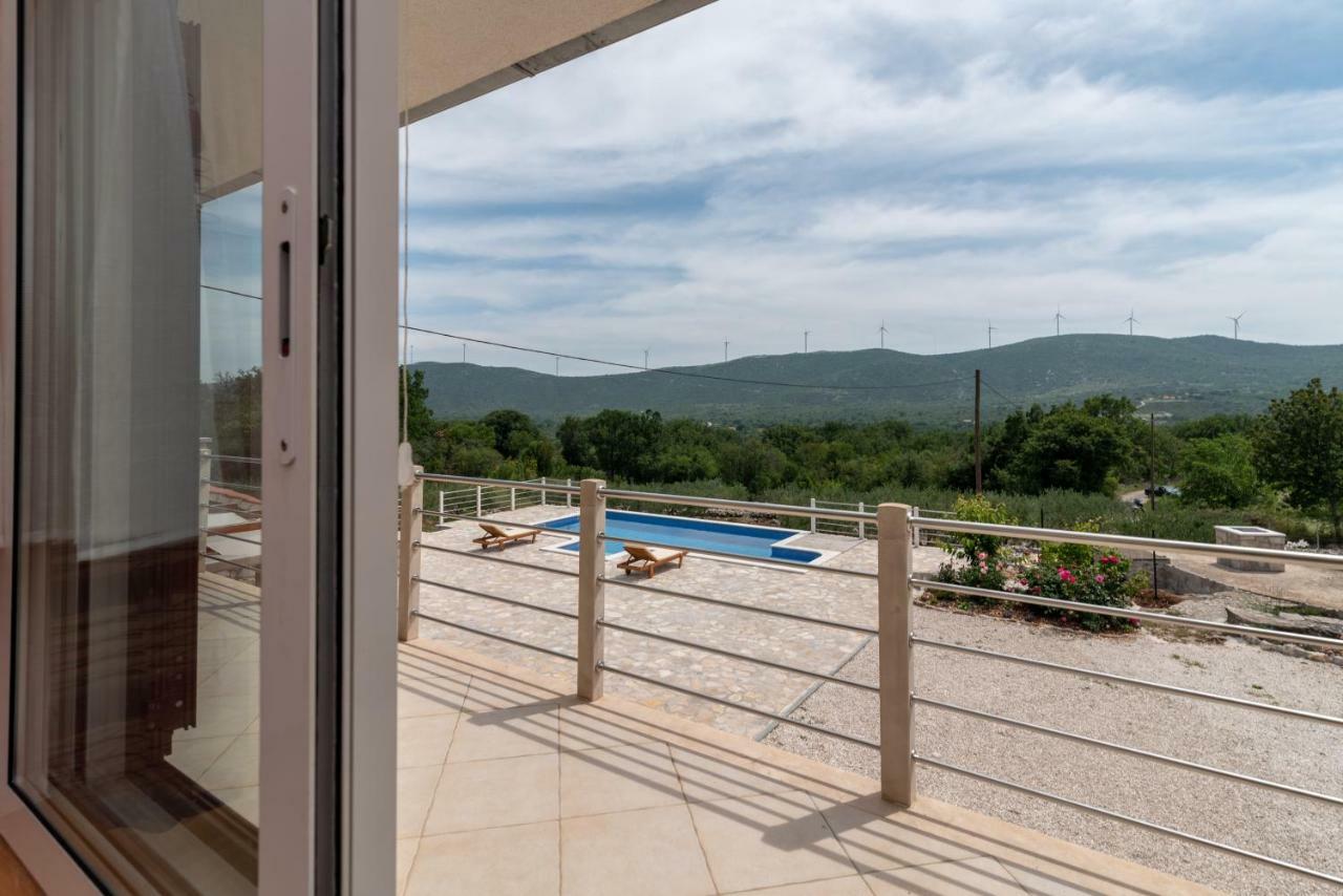 Villa Zuza Bristivica ภายนอก รูปภาพ
