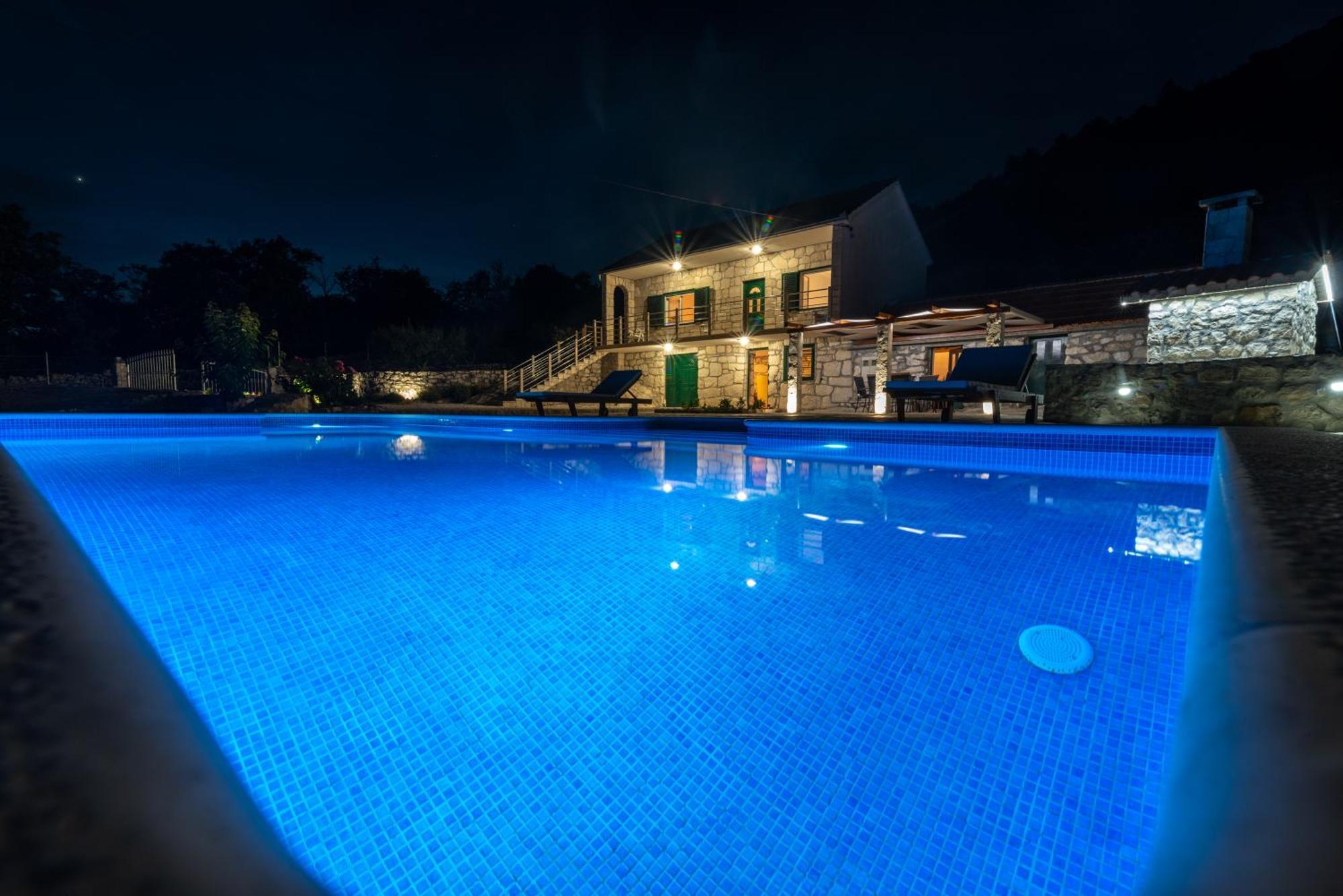 Villa Zuza Bristivica ภายนอก รูปภาพ
